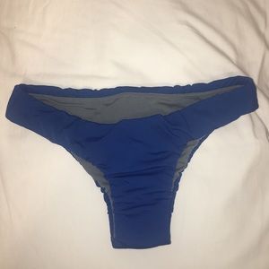 Jolyn Manhattan bottom in deep blue sea size small